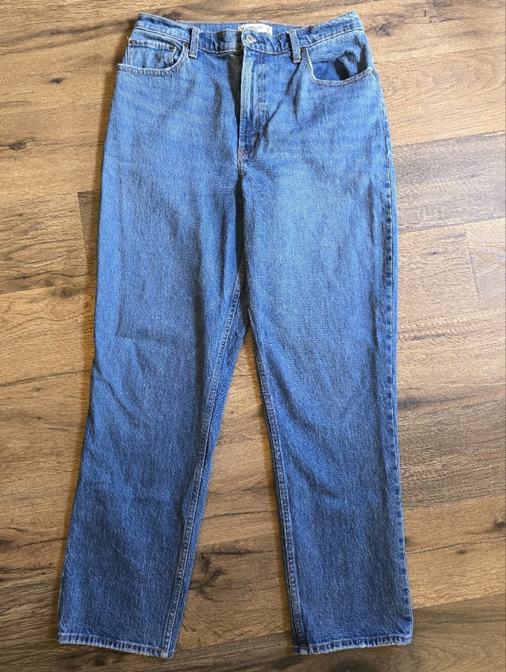 Abercrombie & Fitch The 90's Straight Ultra High Rise Jeans